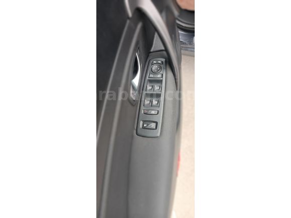 Sahibinden Renault Latitude 1.5 dCi Executi tutulan motor