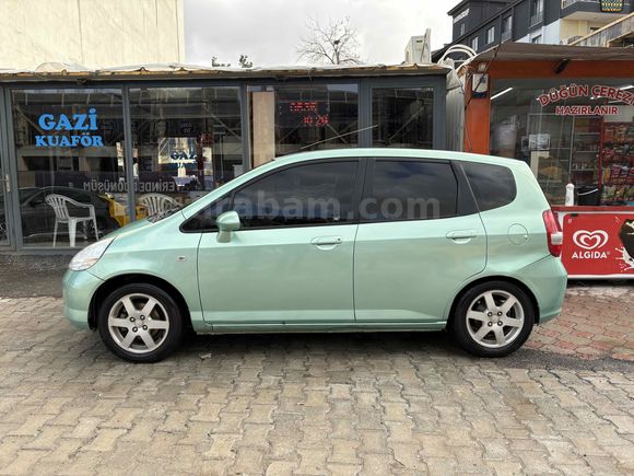 Sahibinden Honda Jazz 1.4 ES 2004 Model  330.000 km Yeşil