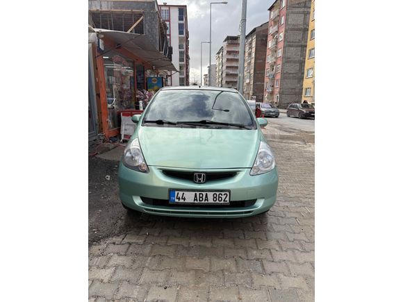 Sahibinden Honda Jazz 1.4 ES 2004 Model  330.000 km Yeşil