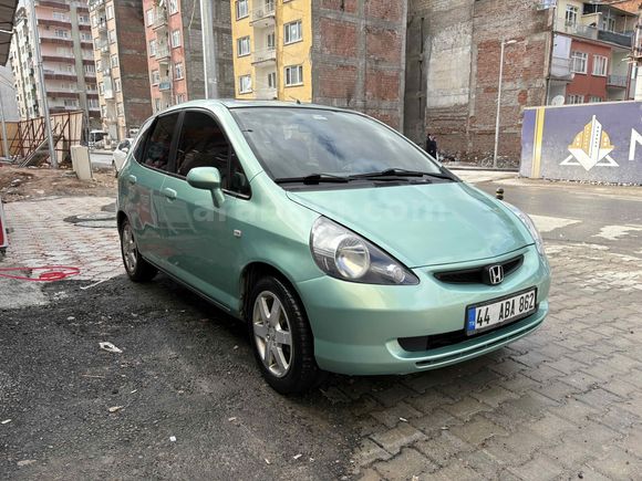 Sahibinden Honda Jazz 1.4 ES 2004 Model  330.000 km Yeşil
