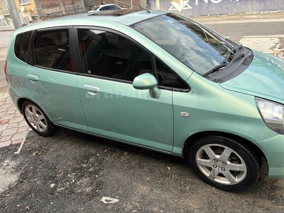 Sahibinden Honda Jazz 1.4 ES 2004 Model  330.000 km Yeşil