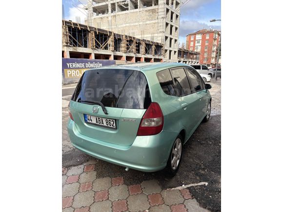 Sahibinden Honda Jazz 1.4 ES 2004 Model  330.000 km Yeşil