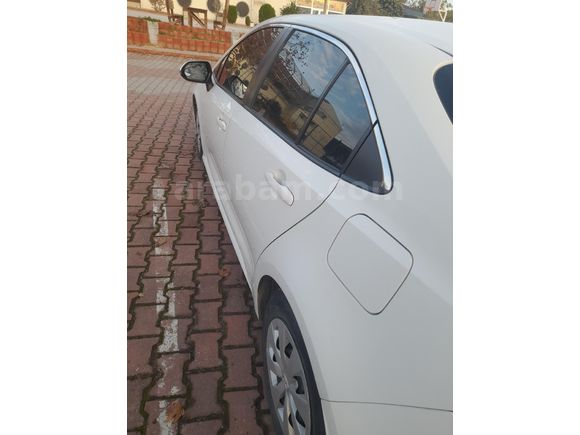 KAR BEYAZ TOYOTA