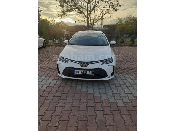 KAR BEYAZ TOYOTA