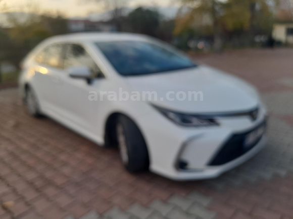 KAR BEYAZ TOYOTA