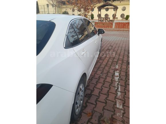 KAR BEYAZ TOYOTA