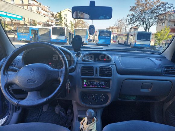 Sahibinden Renault Clio 1.4 RTA 2000 Model