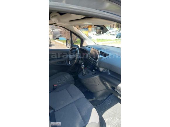 PARK35' DEN 2022 MODEL OPEL COMBO 1.5D HATASIZ BOYASIZ