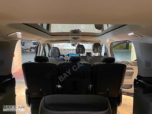 BAY CAR'DAN 2025 FORD TOURNEO CUSTOM TİTANYUM PLUS