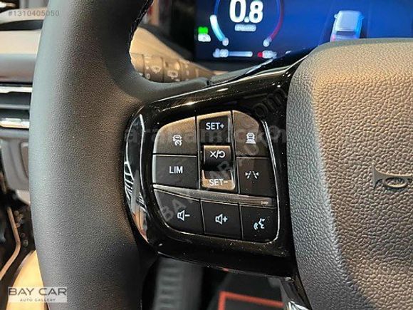 BAY CAR'DAN 2025 FORD TOURNEO CUSTOM TİTANYUM PLUS