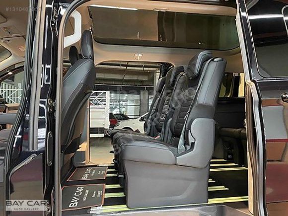 BAY CAR'DAN 2025 FORD TOURNEO CUSTOM TİTANYUM PLUS