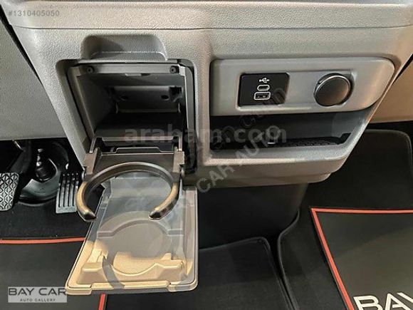 BAY CAR'DAN 2025 FORD TOURNEO CUSTOM TİTANYUM PLUS