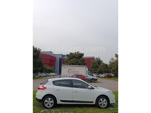 SSS CARS TAN RENAULT MEGANE 1.6 OTOMATİK EXPRESSİON