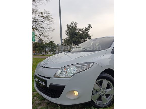 SSS CARS TAN RENAULT MEGANE 1.6 OTOMATİK EXPRESSİON