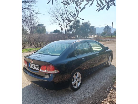 Sahibinden Honda Civic 1.6i VTEC Elegance 2011 Model