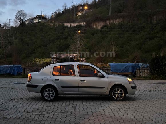 Sahibinden Renault Clio 1.4 Authentique 2003 Model 
