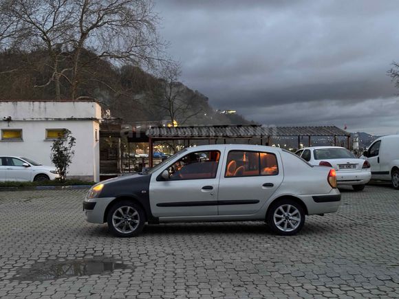 Sahibinden Renault Clio 1.4 Authentique 2003 Model 