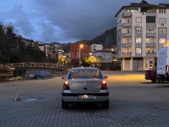Sahibinden Renault Clio 1.4 Authentique 2003 Model 