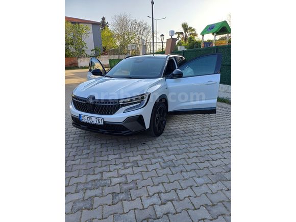 Sahibinden Renault Austral 1.3 Hybrid Techno Esprit Alpine 2025 Model İzmir