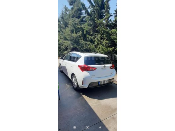 Sahibinden Toyota Auris 1.6 Advance Skypack 2015 Model