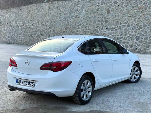 Sahibinden Opel Astra 1.4 T Edition Plus 2019 Model  240.000 km Beyaz
