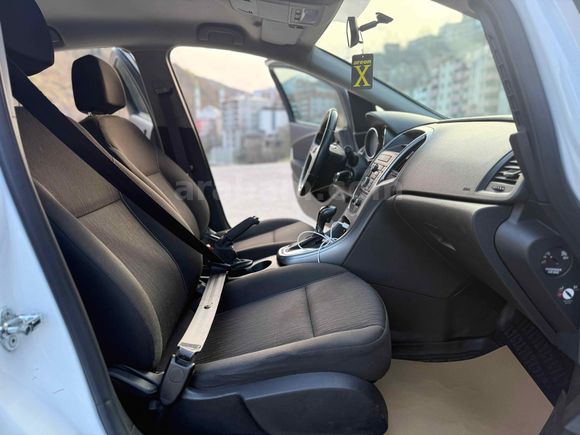 Sahibinden Opel Astra 1.4 T Edition Plus 2019 Model  240.000 km Beyaz