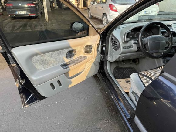 Sahibinden Renault Laguna 1.6 RXE 2001 Model 