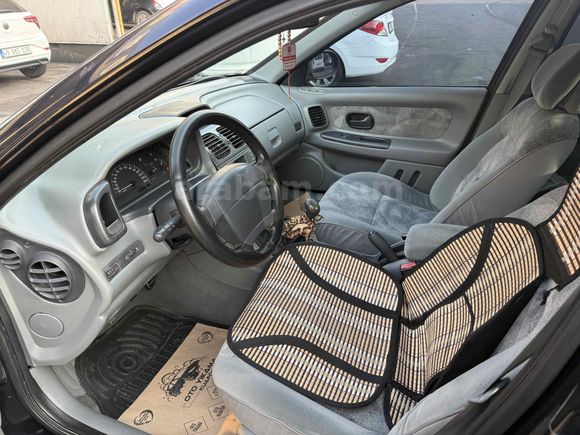 Sahibinden Renault Laguna 1.6 RXE 2001 Model 