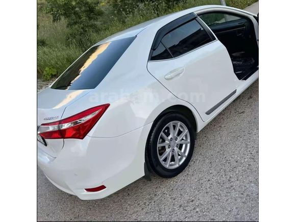 Sahibinden Toyota Corolla 1.4 D-4D Touch 2015 Model