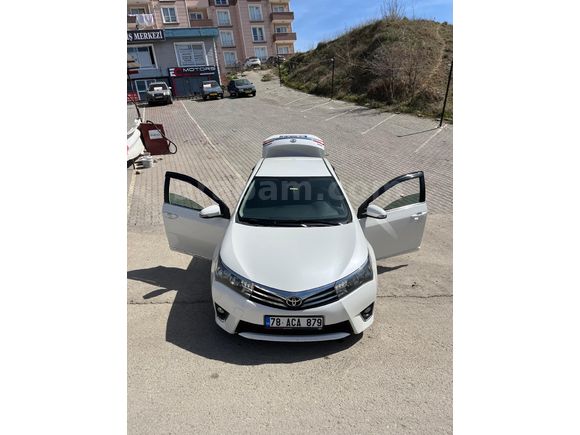 Sahibinden Toyota Corolla 1.4 D-4D Touch 2015 Model