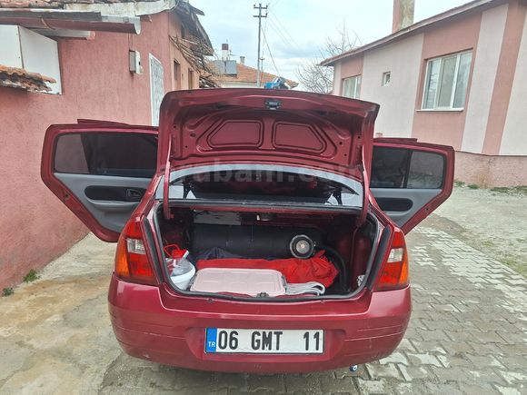 Sahibinden Renault Clio 1.4 RNA 2000 Model