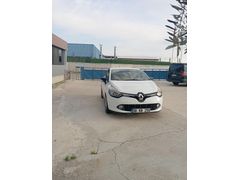 Sahibinden düşük Km Renault Clio 1.2 Icon 2013 Model  116.000 km Beyaz