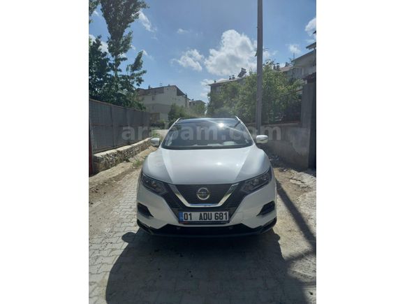 Sahibinden Nissan Qashqai 1.5 dCi Sky Pack 2019 Model  52.000 km Beyaz