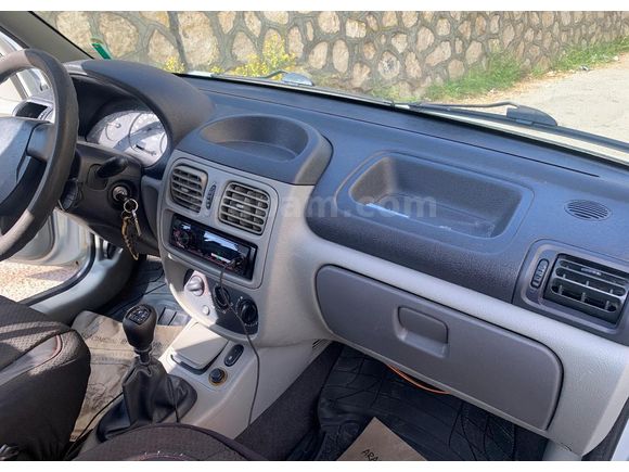 Sahibinden Renault Clio 1.4 Authentique 2004 Model