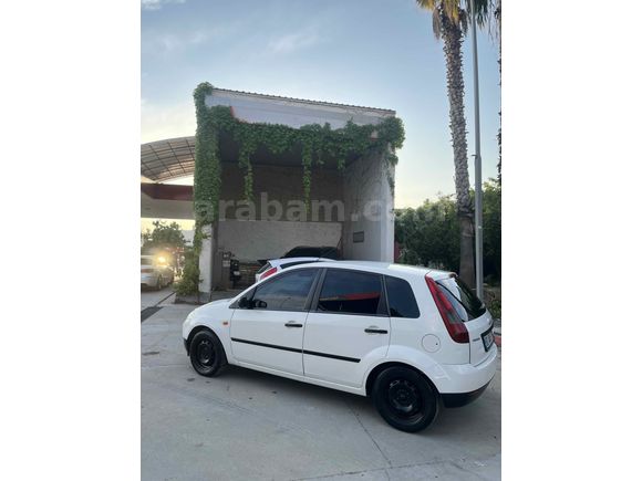 DAHA TEMİZİ YOK 2 p boyalı harici hatasız   Değişensiz tramersiz. Kurulu makina 