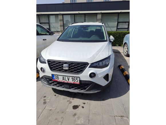 Sahibinden Seat Arona 1.0 EcoTSI Style 2024 Model  116 beygir olsndan makyajlı kasa Beyaz pazarlık sünnettir