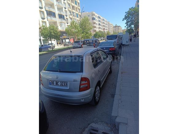 Sahibinden Skoda Fabia 1.4 Comfort 2001 Model  2.037 km Gri