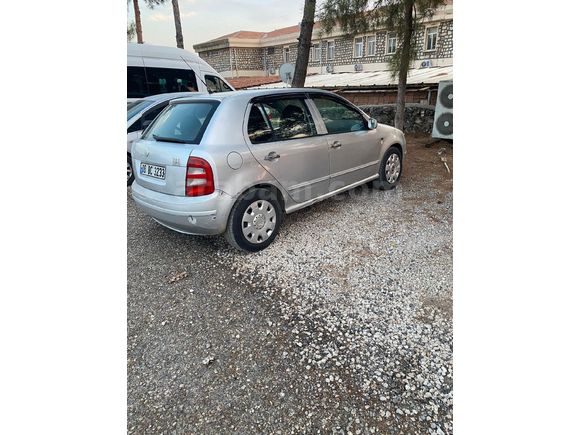 Sahibinden Skoda Fabia 1.4 Comfort 2001 Model  2.037 km Gri