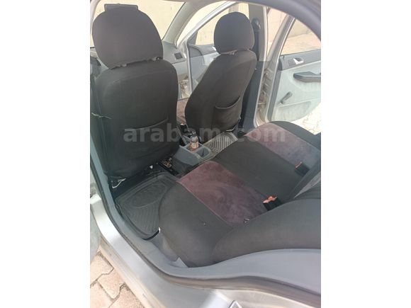 Sahibinden Skoda Fabia 1.4 Comfort 2001 Model  2.037 km Gri