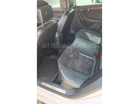 Sahibinden Volkswagen Passat 1.4 TSi Highline 2011 Model  190.000 km Beyaz