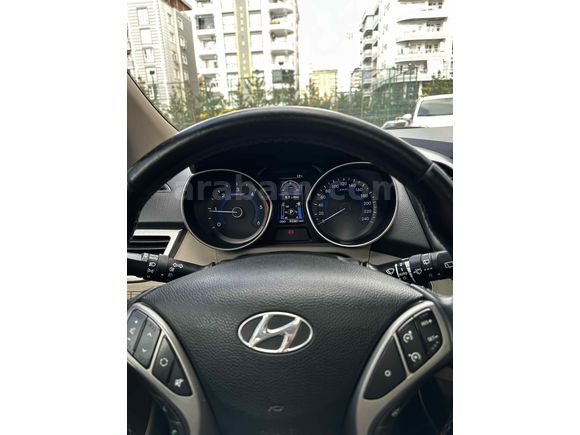 Sahibinden Hyundai i30 1.6 CRDi Elite 2013 Model  92.000 km Beyaz