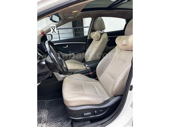 Sahibinden Hyundai i30 1.6 CRDi Elite 2013 Model  92.000 km Beyaz
