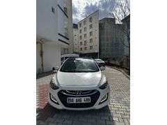 Sahibinden Hyundai i30 1.6 CRDi Elite 2013 Model  92.000 km Beyaz