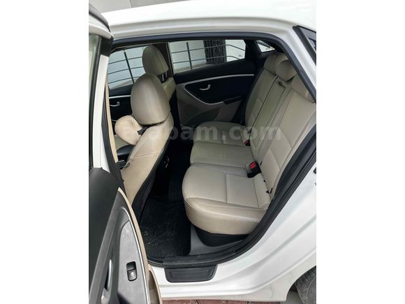 Sahibinden Hyundai i30 1.6 CRDi Elite 2013 Model  92.000 km Beyaz