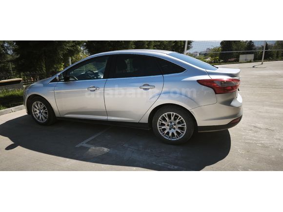Ford Focus 1.6 TDCi Titanium 2013 Model