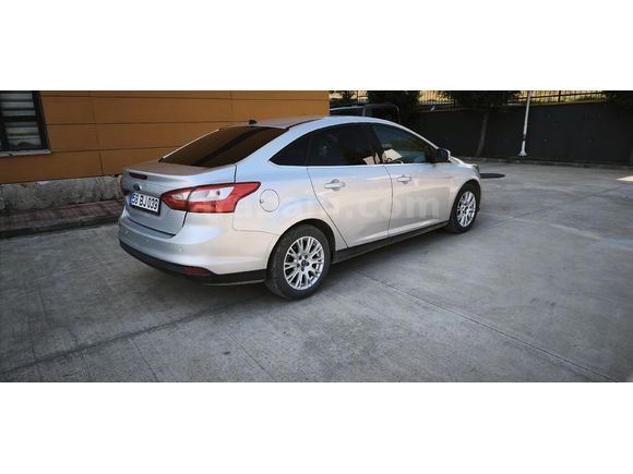 Ford Focus 1.6 TDCi Titanium 2013 Model