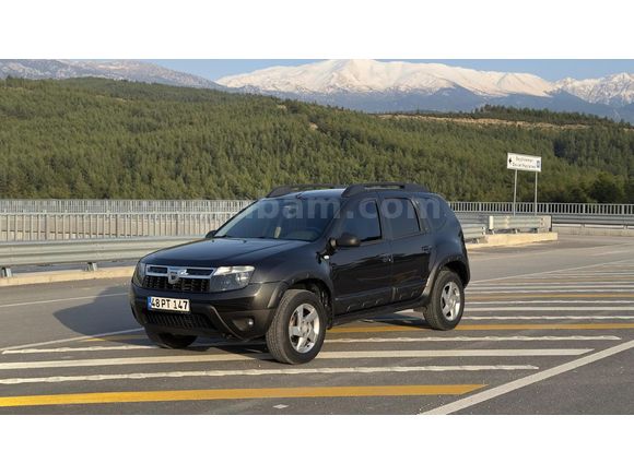 Sahibinden Dacia Duster 1.5 dCi Laureate 2013 Model  225.000 km Siyah