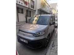Sahibinden Fiat Doblo Combi 1.5 BlueHDi Premio Plus 2024 model  otamtik  garanti si biryıldevam etmektedir