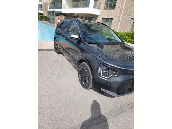 ELEGANCE PLUS ISI POMPASI GENİ? EKRAN 15 NİSAN 2025 BAYİDEN SIFIR ALDIM Sahibinden Kia Niro EV Elegance Plus 2024 Model  9.049 km Gri (metalik)