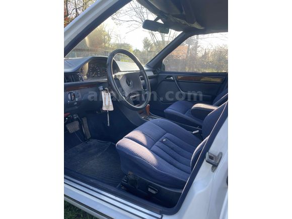 Sahibinden Mercedes - Benz 200 E 1990 Model 